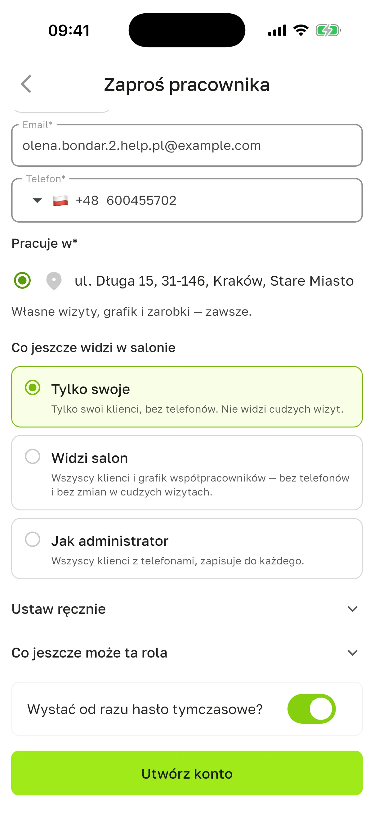 Zakładka „Utwórz konto”, przewinięta w dół: uzupełnione e-mail i telefon, w „Pracuje w” jedyna lokalizacja, w „Co jeszcze widzi w salonie” – „Tylko swoje”, włączone „Wysłać od razu hasło tymczasowe?”, przycisk „Utwórz konto”
