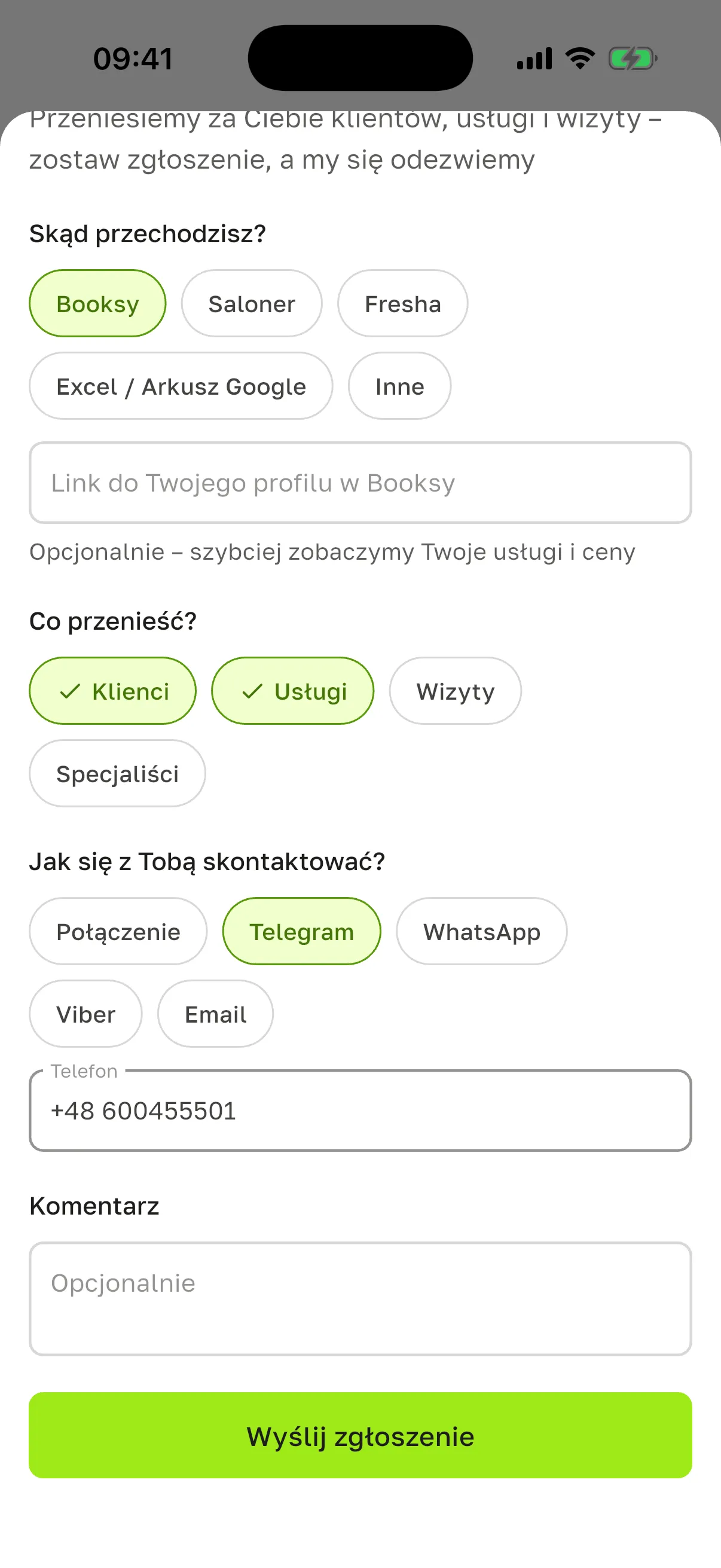 Zgłoszenie o przeniesienie: „Skąd przechodzisz?” – Booksy, puste pole linku do profilu w Booksy, „Co przenieść?” – „Klienci” i „Usługi”, „Jak się z Tobą skontaktować?” – Telegram, telefon podstawiony z konta, przycisk „Wyślij zgłoszenie”