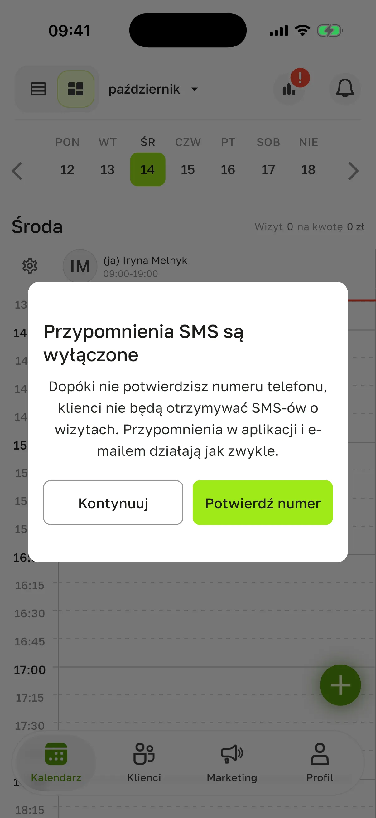 Okno „Przypomnienia SMS są wyłączone” nad kalendarzem: „Dopóki nie potwierdzisz numeru telefonu, klienci nie będą otrzymywać SMS-ów o wizytach”, przyciski „Kontynuuj” i „Potwierdź numer”