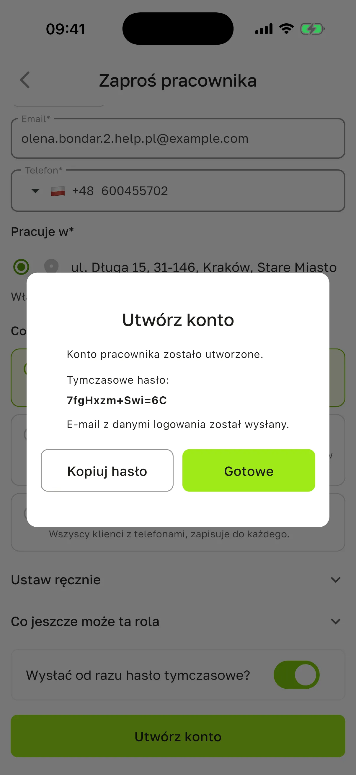 Okno „Utwórz konto”: „Konto pracownika zostało utworzone.”, hasło tymczasowe, „E-mail z danymi logowania został wysłany.”, przyciski „Kopiuj hasło” i „Gotowe”